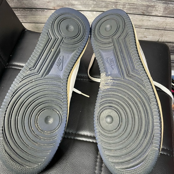 Nike Air Force 1 ‘82 - Men’s Size 10 - Picture 4 of 5